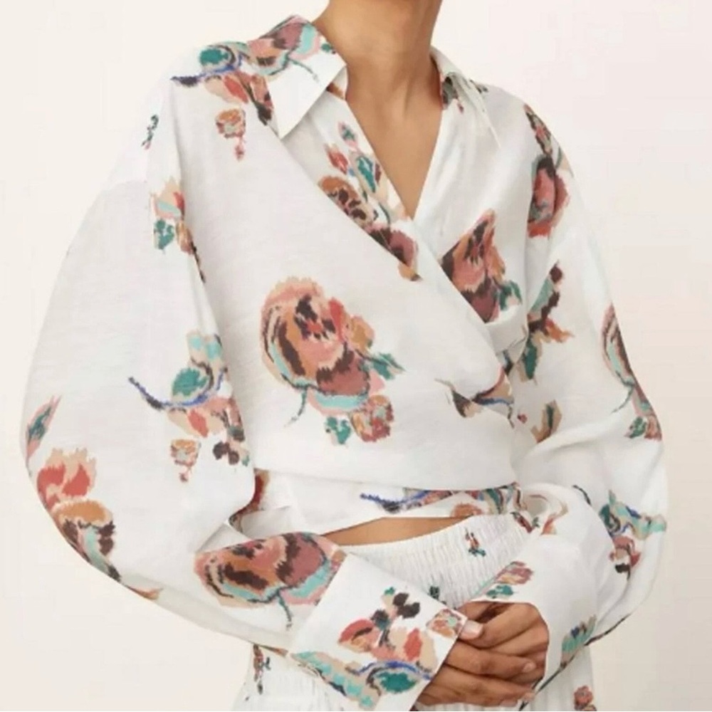 Vince.  Women’s Ikat Floral Printed Tie Wrap Cropped Blouse Size S Romantic